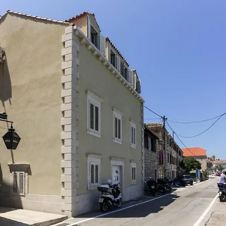 Sandro - Two Bedroom With Sea View *